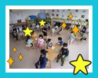 ぞうくみ🐘金曜日なのでフッ素がありました！大きなグチュグチュの音を出すために、たくさん口の中をゆすいでいました✨「見て、こんなに泡泡になったよ～😆」とゆすぎ終わったフッ素を誇らしげに見せてくれますよ💓